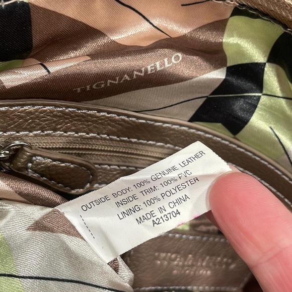 Genuine leather Tignanello purse - Picture 9 of 9